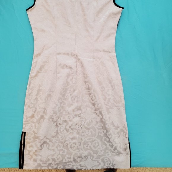 Dress - Picture 6 of 8